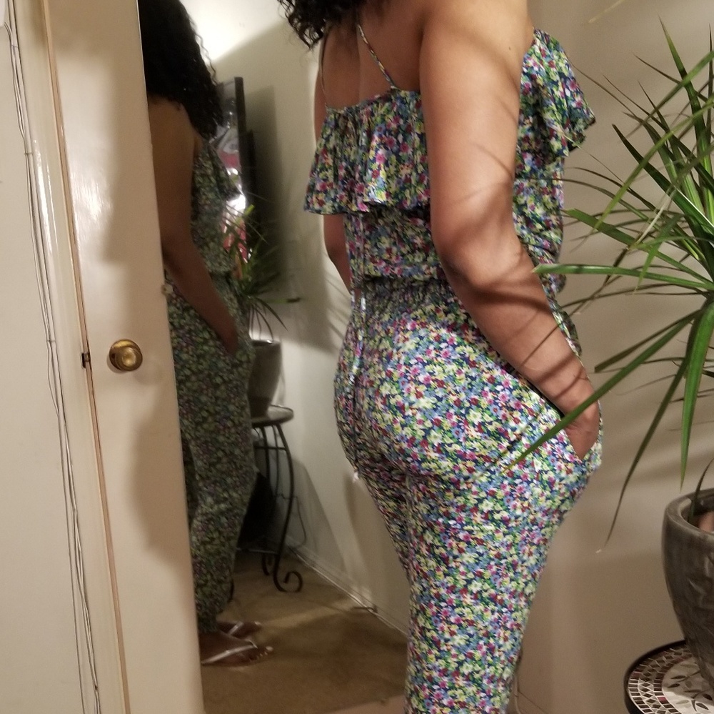 Long Floral Jumpsuit - Size Small - Picture 4 of 8